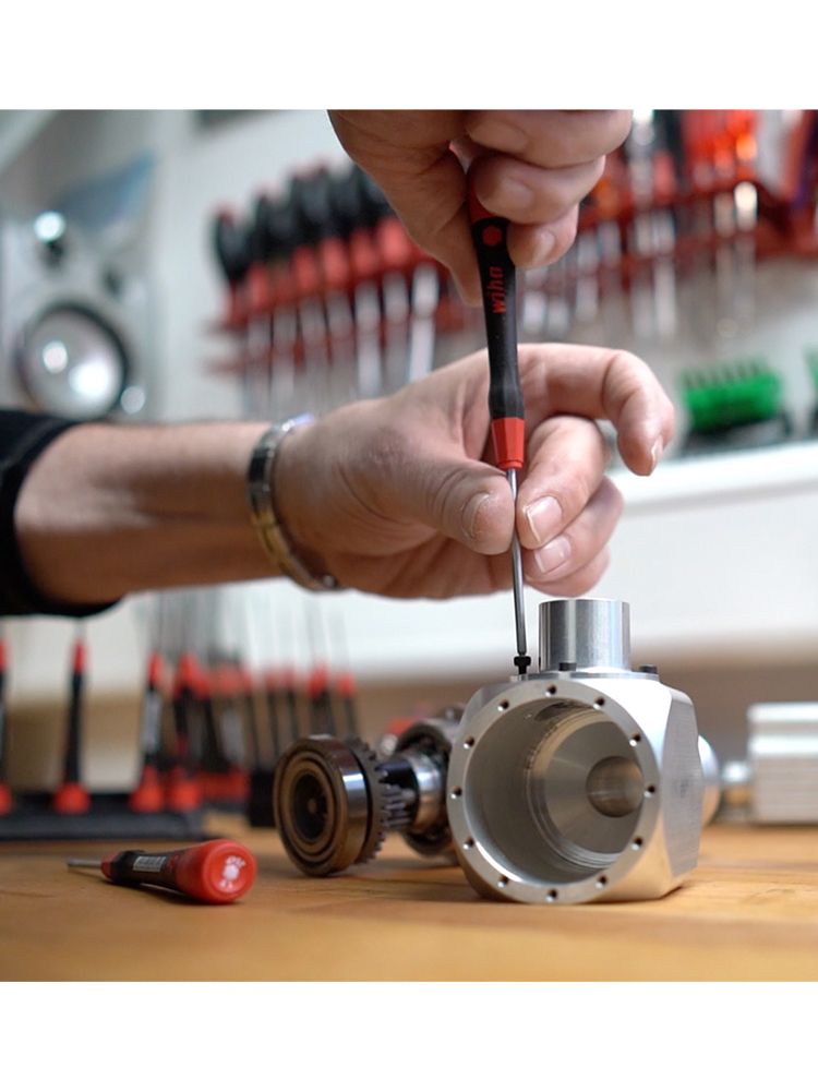 Wkrętak precyzyjny Wiha 42470  – Electronics Repair Game recenzja i cena